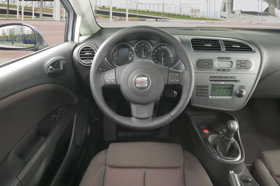  Seat Leon 2005 года  (фото 10 из 126)